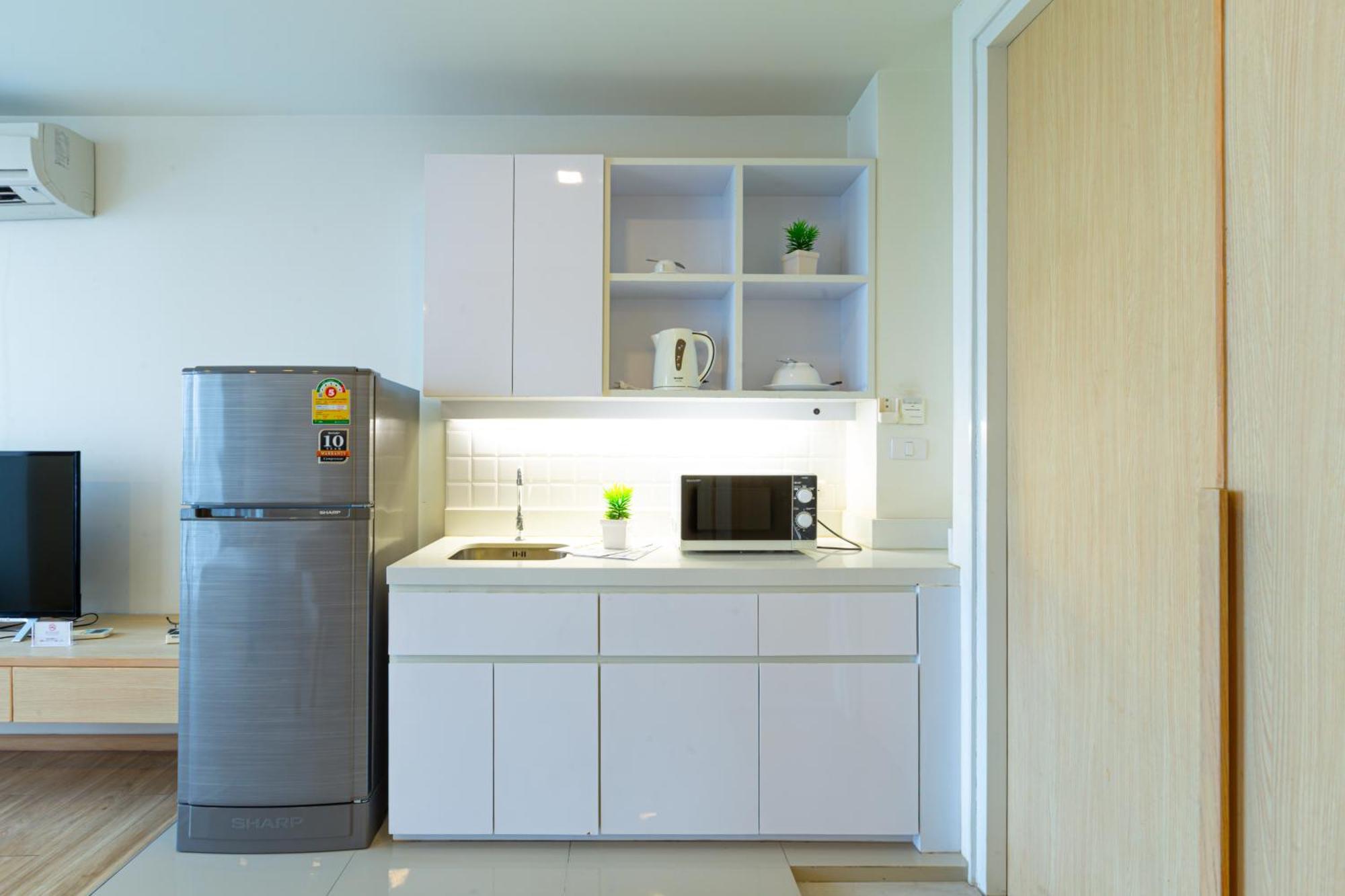 Karin Hotel & Service Apartment - Sha Extra Plus Si Racha Esterno foto