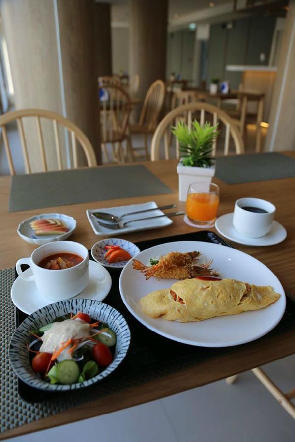 Karin Hotel & Service Apartment - Sha Extra Plus Si Racha Esterno foto